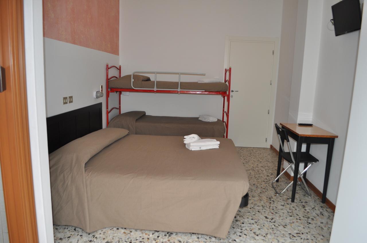 Hotel Urano Cattolica Dış mekan fotoğraf