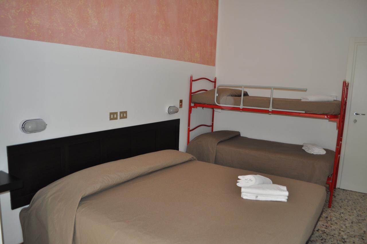 Hotel Urano Cattolica Dış mekan fotoğraf